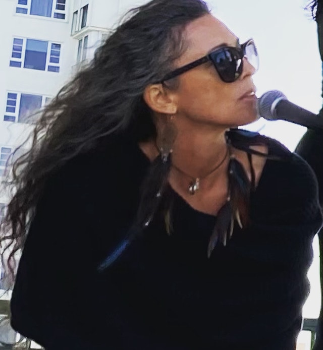 Tammy Lee in action